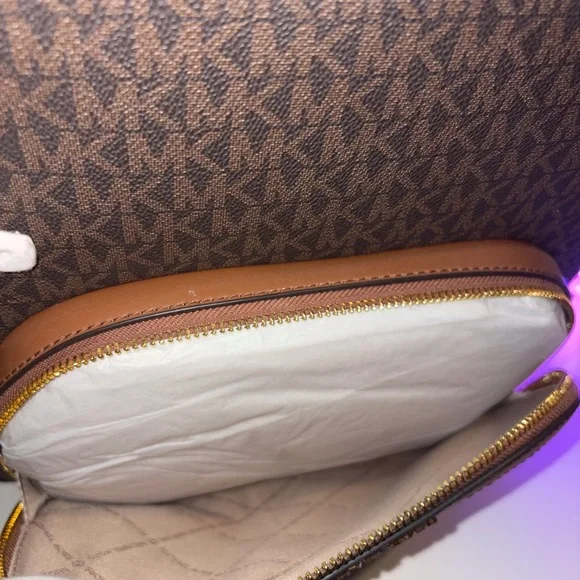 🏷️ NWT Michael Kors Jaycee MD Zip Pocket Backpack-Brown Signature MK Logo Luxe - Picture 2 of 15